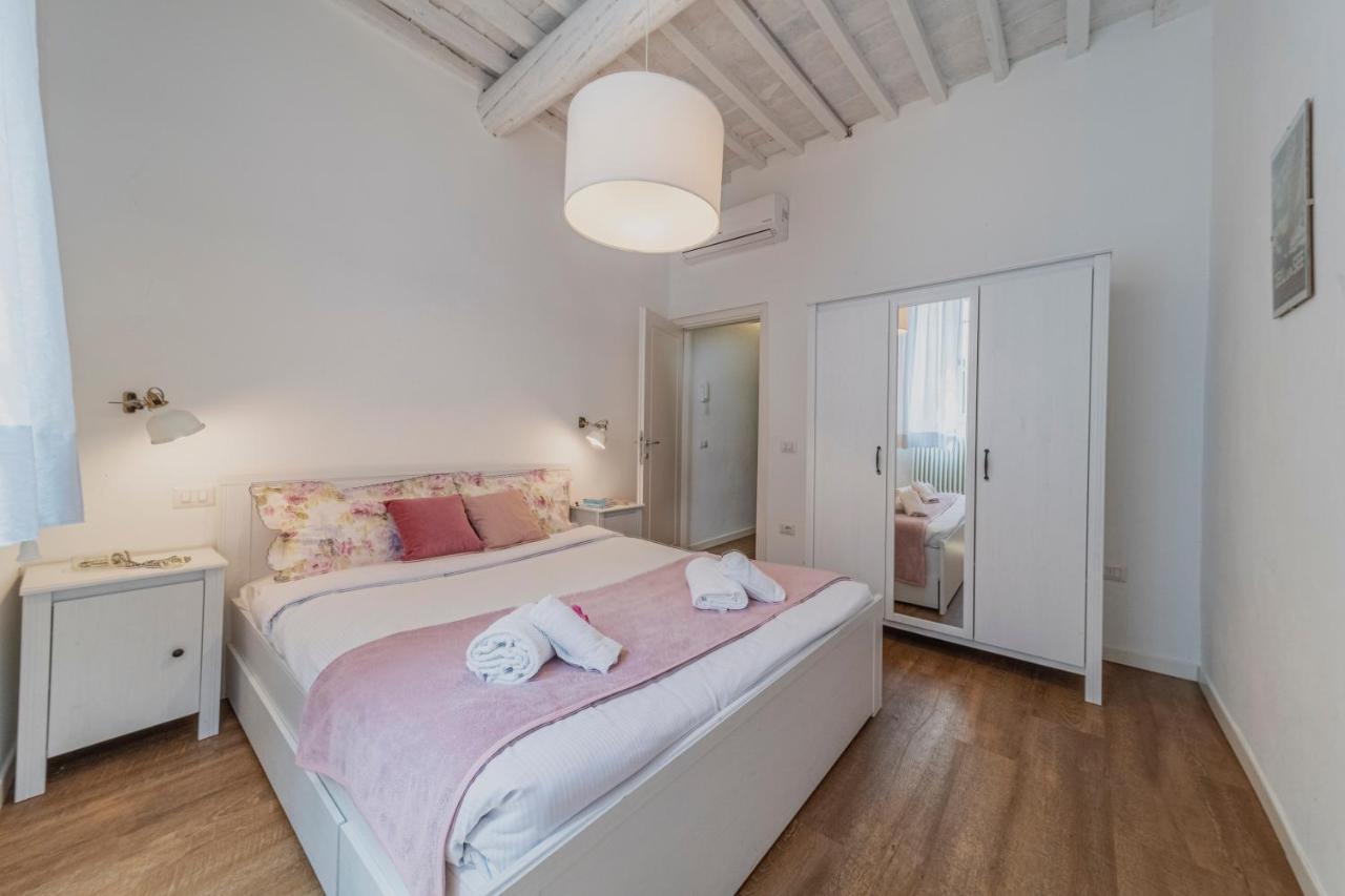 32 Nero - Florence Apartment San Niccolo Екстериор снимка
