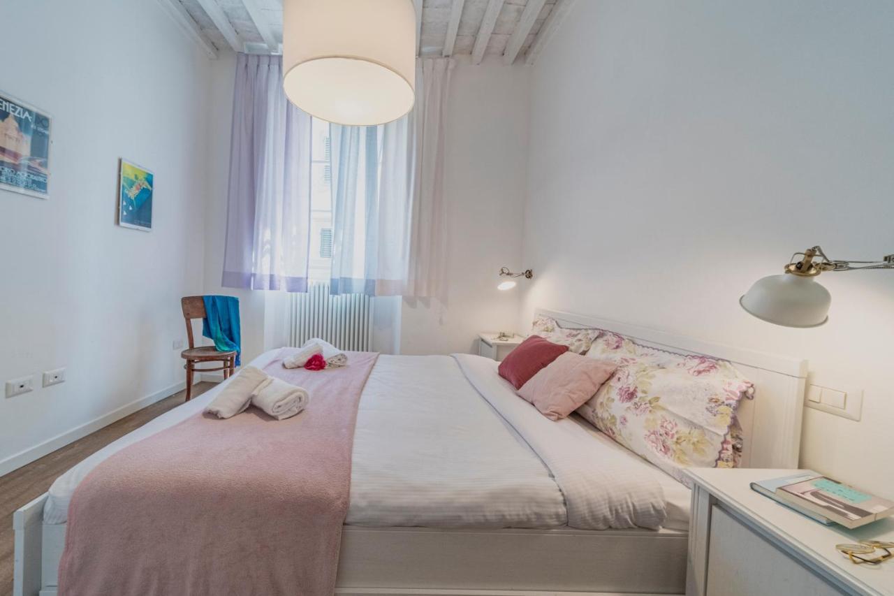 32 Nero - Florence Apartment San Niccolo Екстериор снимка