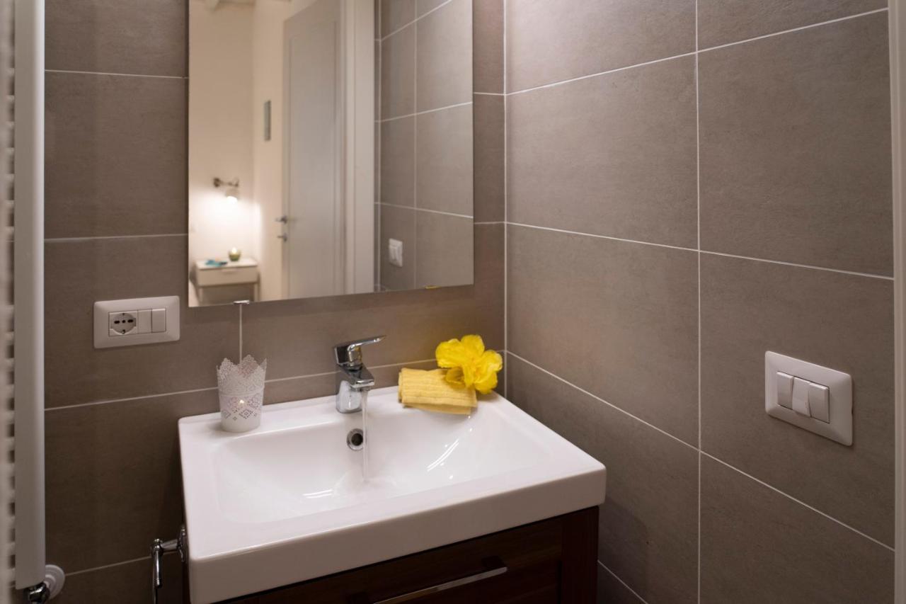 32 Nero - Florence Apartment San Niccolo Екстериор снимка