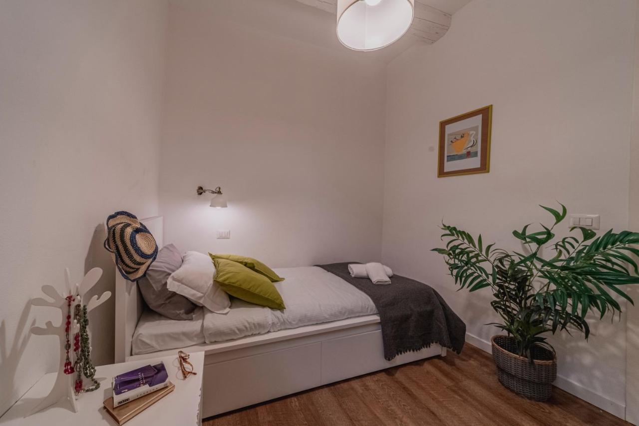 32 Nero - Florence Apartment San Niccolo Екстериор снимка